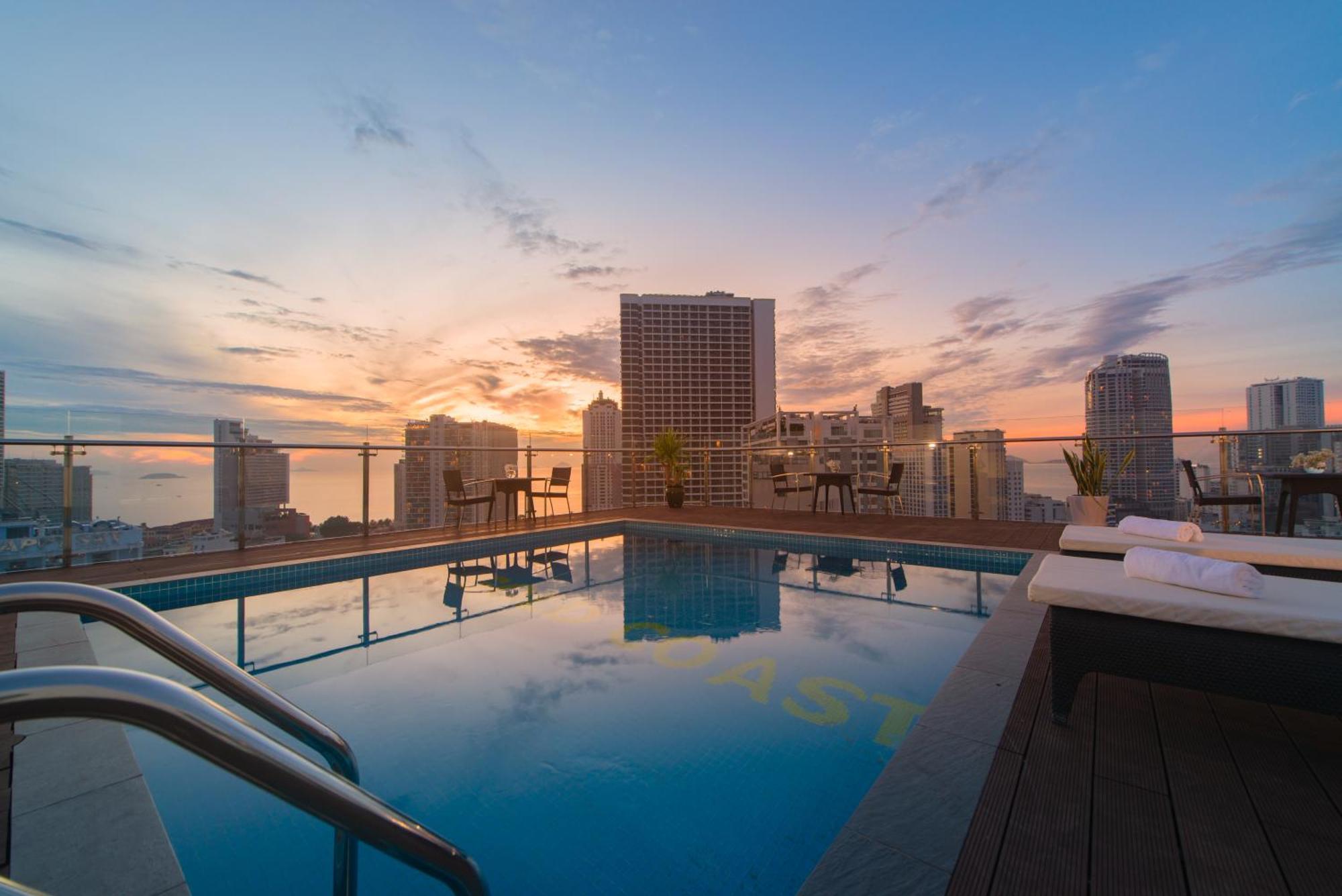 Goldcoast Hotel На Транг Екстериор снимка