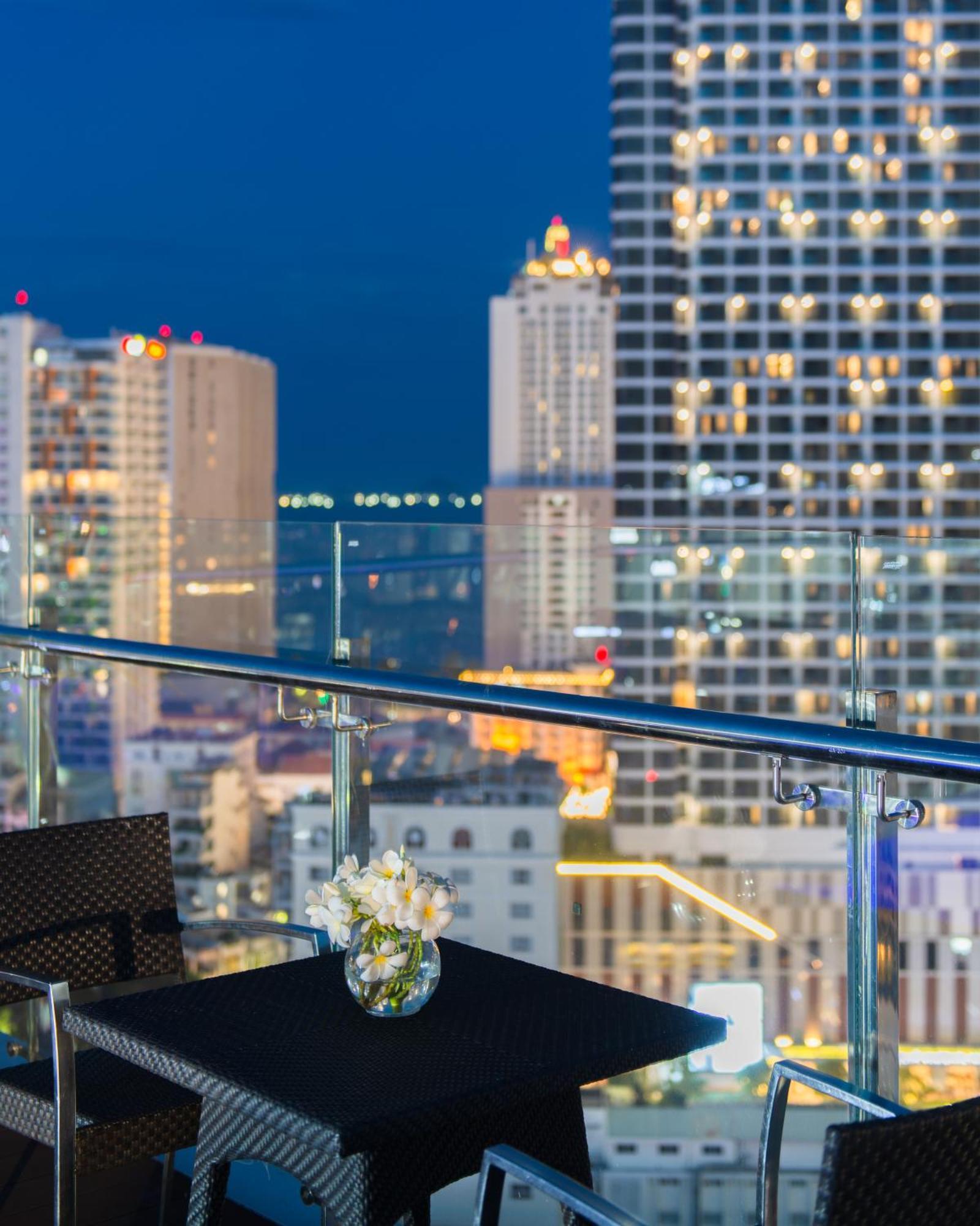Goldcoast Hotel На Транг Екстериор снимка