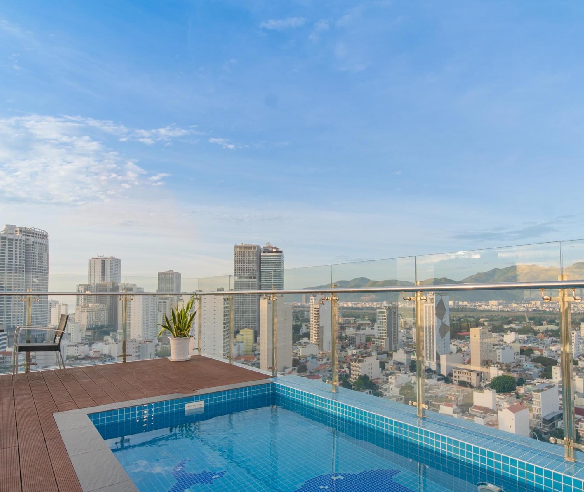 Goldcoast Hotel На Транг Екстериор снимка