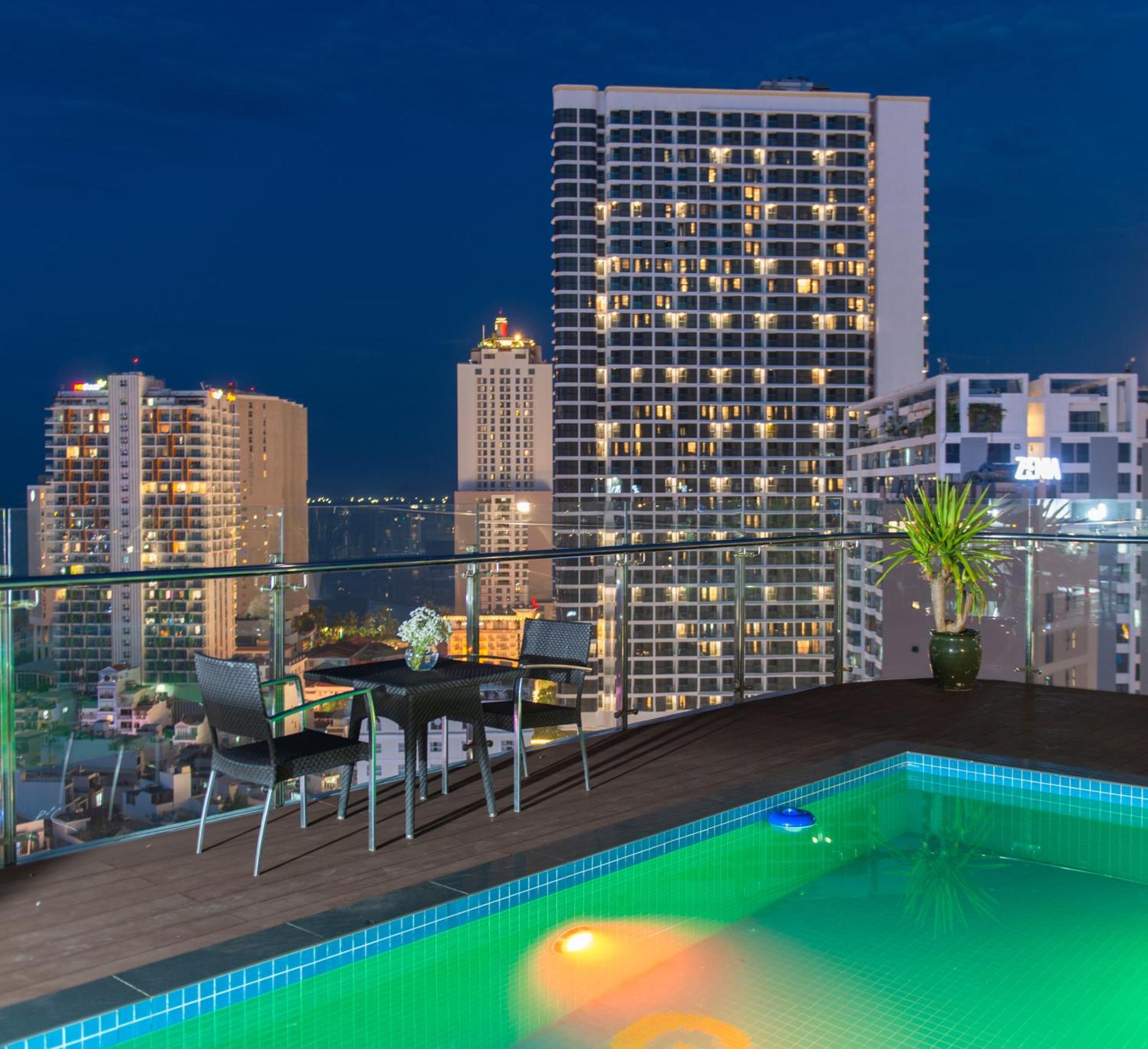 Goldcoast Hotel На Транг Екстериор снимка